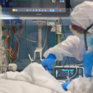 fotooo Hospital Dos de Mayo recibe donación de equipos médicos que le permitirán duplicar la atención a pacientes COVID hospitalizados