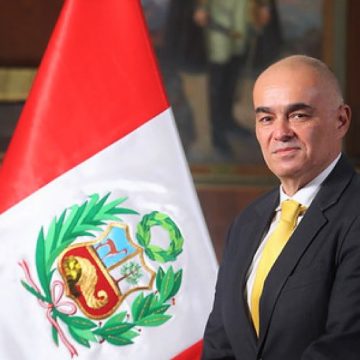 Gabriel Quijandría Acosta asume funciones como ministro del Ambiente