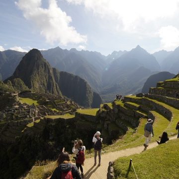 Turistas en Machupicchu Más de 50 agencias de viaje promocionarán oferta turística de las regiones del sur peruano