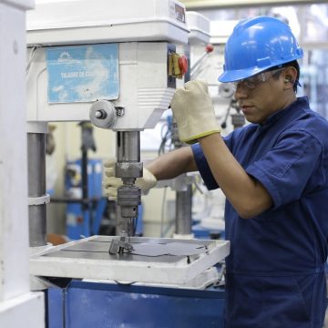 Becario de Ayacucho Beca Repared: 240 becas para estudiar módulos o cursos en Ayacucho, Lima y Junín