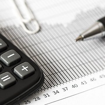 calculator-1680905_1280 Presión tributaria subiría cuatro puntos con acceso a cuentas en sistema financiero