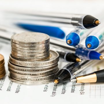Economía de Perú cae 11.1% en 2020