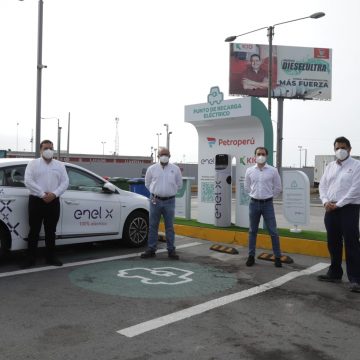 WhatsApp Image 2021-03-19 at 5.36.31 PM PETROPERÚ y ENEL X inician implementación de red de electrolineras en estaciones de servicios