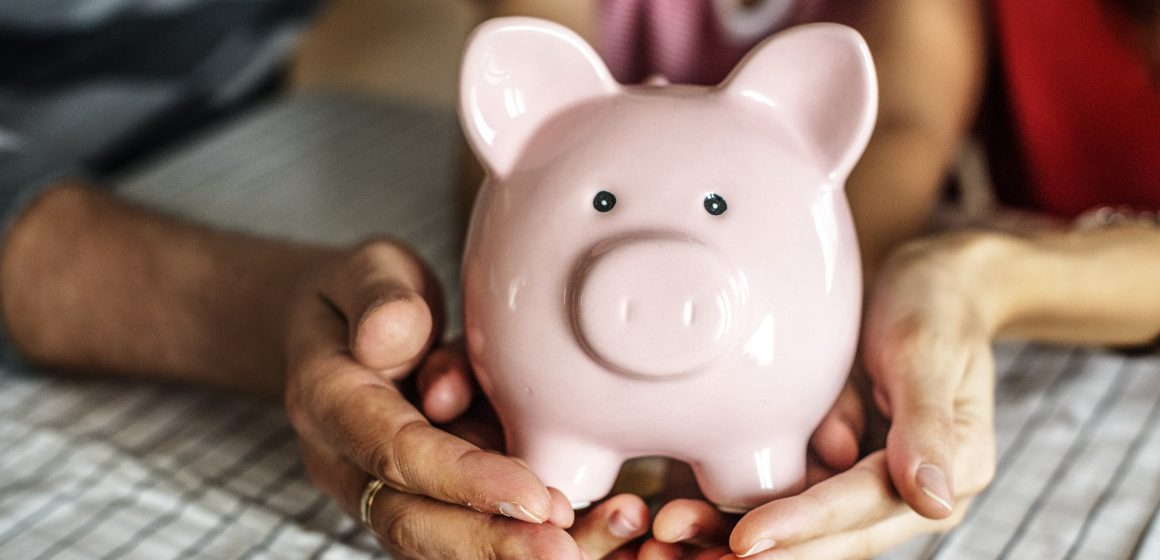 ¿Deseas emprender un negocio en el 2022 y aún no puedes ahorrar dinero? 4 claves que debes tener en cuenta para lograrlo
