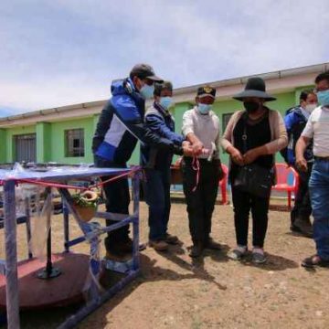 Artesanos de alto Huancane agradecen a Antapaccay proyecto a favor de artesanos y alfareros de su zona