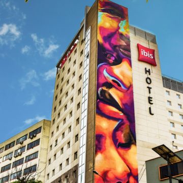 WhatsApp Image 2023-01-16 at 11.44.18 STREET ART: CONOCE EL MURAL DESCONTAMINANTE MÁS GRANDE DE PERÚ EN EL IBIS LIMA LARCO MIRAFLORES