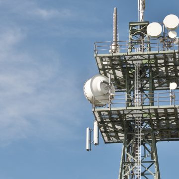 ‘Mujeres en Red’ supera hito de 400 mujeres contratadas acortando así la brecha de género en áreas técnicas de telecomunicaciones  