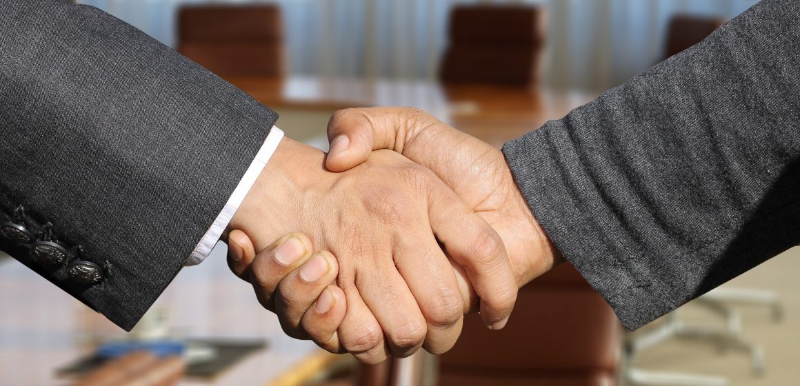 Amistad en el trabajo Amistad en el trabajo: 3 formas en que beneficia a una empresa