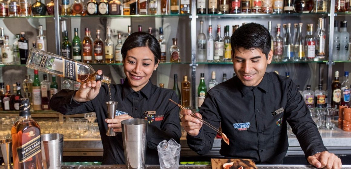 WhatsApp Image 2023-02-13 at 17.11.38 ¿Quieres convertirte en bartender profesional? Learning for Life abre nueva convocatoria para mujeres de 18 a 27 años