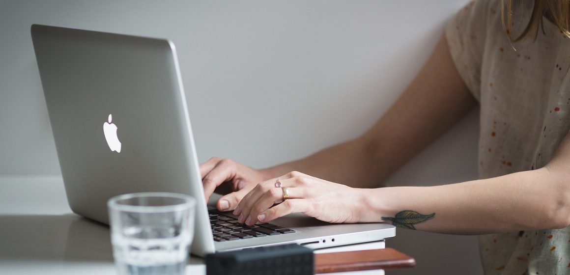 ¿Buscas empleo por Internet? Conoce cómo vencer a los algoritmos de contratación