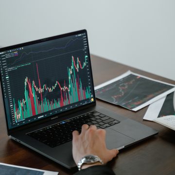 Cuatro consejos para una inversión digital segura
