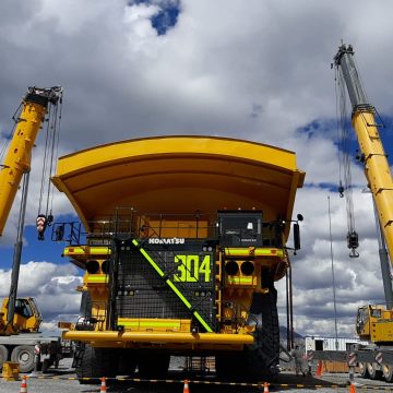 Komatsu-Mitsui y Antamina concretan importante acuerdo para renovar flota de camiones