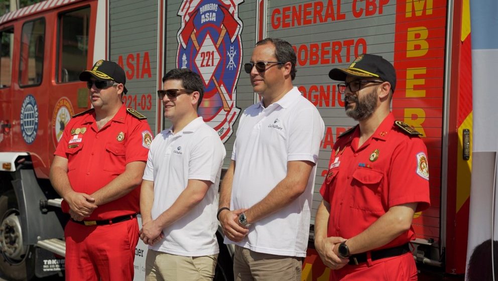 Bomberos voluntarios fortalecen su capacidad operativa en Asia
