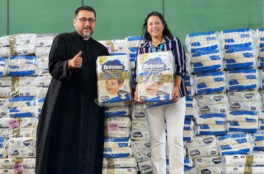 Babysec donó más de 200,000 pañales como reconocimiento a la labor solidaria