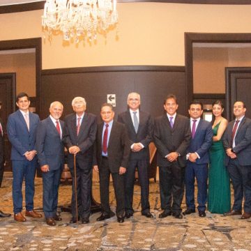 Oftálmica Clínica de la Visión celebró sus 30 años al servicio de la visión de los peruanos