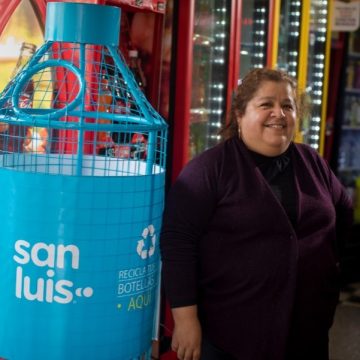 WhatsApp Image 2023-05-21 at 11.04.19 PM En el Día Mundial del Reciclaje, Coca-Cola América Latina comparte que el 97,4% de los envases de sus productos son totalmente reciclables