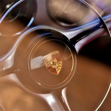 Tacna recibe su primer Porsche Taycan