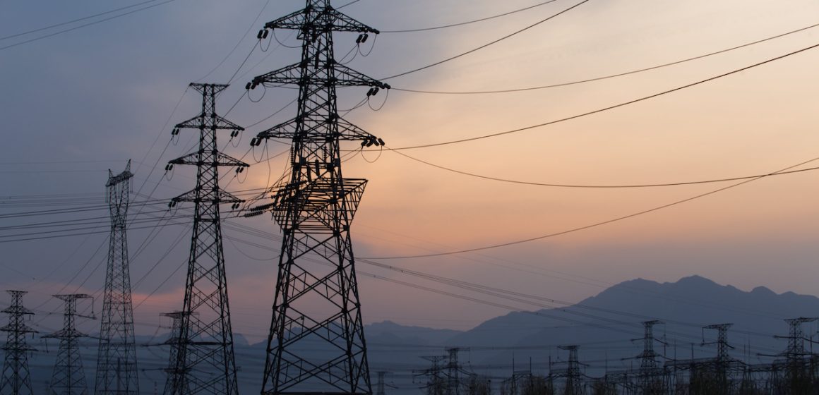 SPR: Costos marginales de electricidad se disparan y vuelven a superar los US$200 el megavatio hora