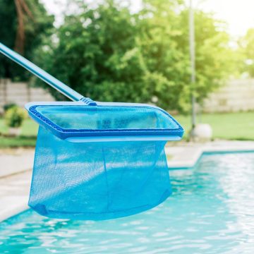 Piscina Guía básica para limpiar una piscina y mantenerla todo el año