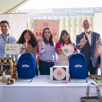 Sandra Alencastre, Gerente de relaciones institucionales- Miguel Vargas, Gerente General de ASBANC - Manuel Sanchez, Representante de UNNA Transportes La Línea 1 del Metro de Lima y la Asociación de Bancos se unen para fomentar la educación financiera