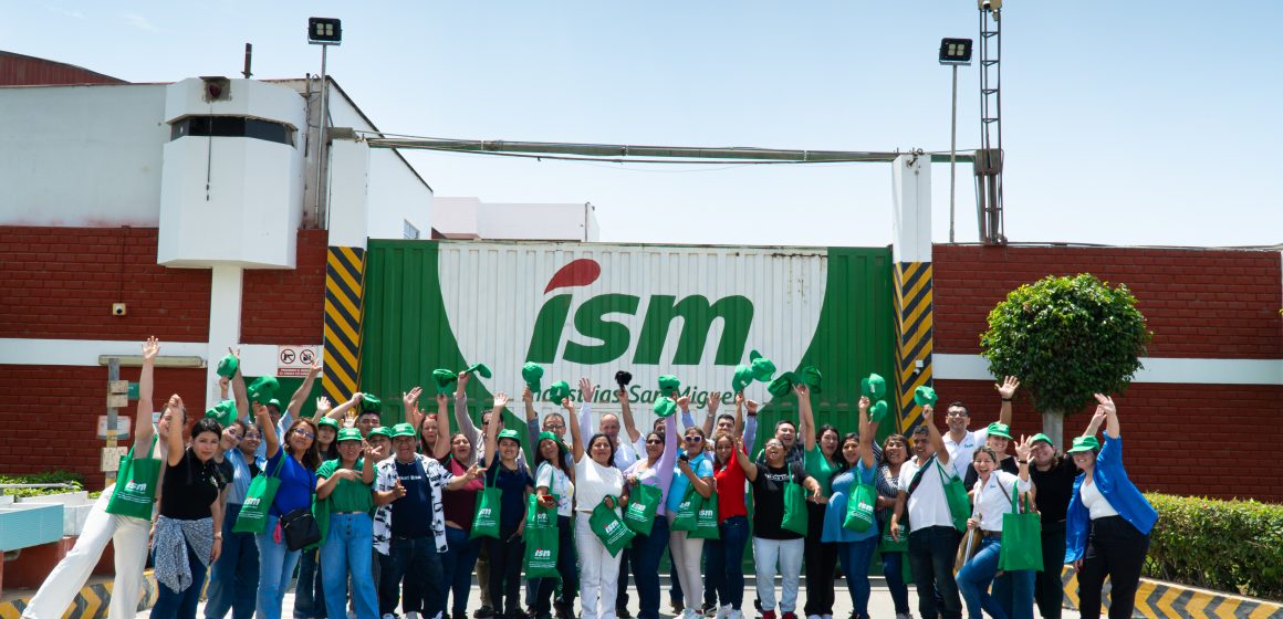 Los Mejores Bodegueros del 2022 y 2023 conocen la planta de producción de Industrias San Miguel en Huaura Los Mejores Bodegueros del 2022 y 2023 conocen la planta de producción de Industrias San Miguel en Huaura