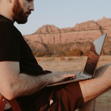 ¿Qué prácticas digitales debe adoptar una empresa para ser ecoamigable?