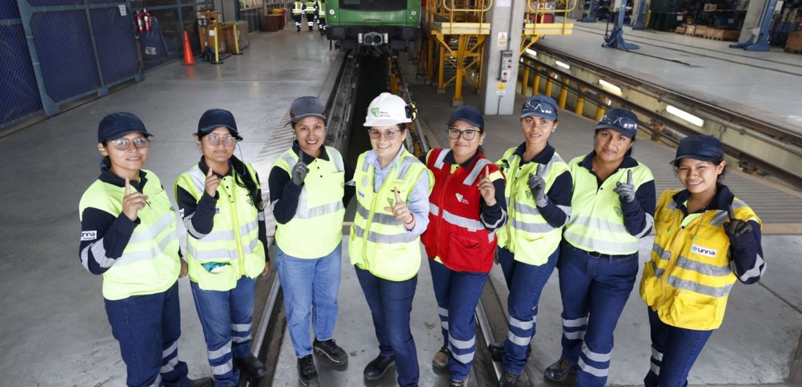 Más de 96 madres destacan en trabajos no convencionales en la Línea 1 del Metro de Lima