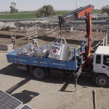 Gloria invierte s/1.2 millones en tecnología solar para impulsar a pequeños productores lecheros