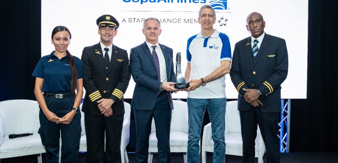1 (1) CIRIUM entrega a Copa Airlines el reconocimiento como la aerolínea más puntual de Latinoamérica por décima vez