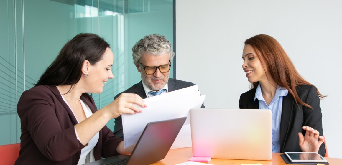 Anticiparse a los escenarios: ¿qué es el futuring y por qué marca una ventaja competitiva para los ejecutivos y empresas?
