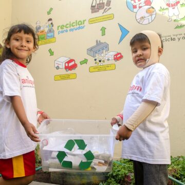 WhatsApp Image 2025-02-05 at 11.07.24 AM BanBif y ANIQUEM se unen en la iniciativa «Reciclar para Ayudar» para contribuir al tratamiento médico de niños con quemaduras