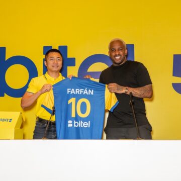 Jefferson Farfán, la nueva imagen de Bitel