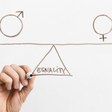 Celebrando el progreso hacia la igualdad de género: un camino que fortalece a todos Celebrando el progreso hacia la igualdad de género: un camino que fortalece a todos