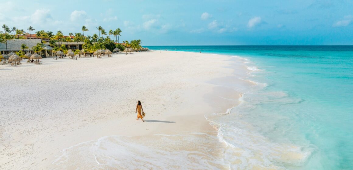 1 (1) (2) Aruba, el destino perfecto para los que buscan escapar del invierno limeño