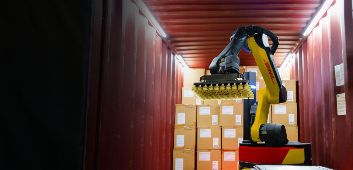 Boston Dynamic Strech DHL Group firma acuerdo de colaboración con Boston Dynamics para desplegar 1,000 robots adicionales y acelera su estrategia de automatización a nivel global