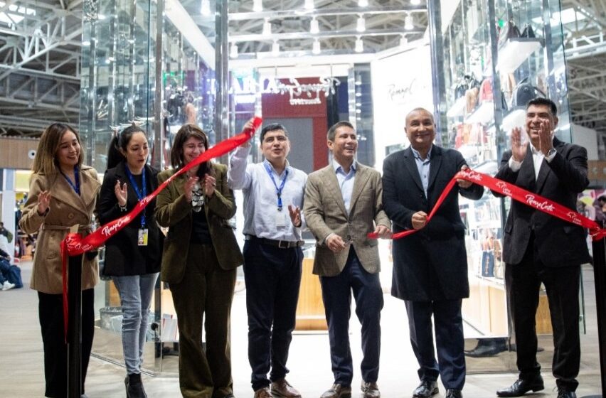 WhatsApp Image 2025-06-17 at 6.38.46 PM Renzo Costa abre su nueva tienda en el Aeropuerto Internacional Jorge Chávez