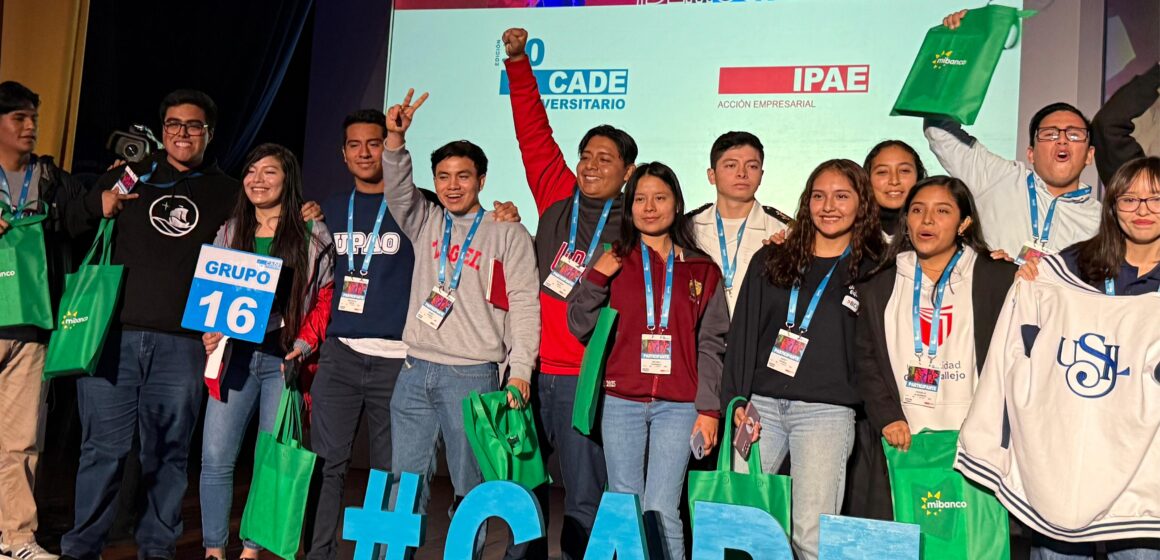 CADE Universitario 2025: Estudiantes de Zegel lideran con soluciones digitales para fomentar el voto juvenil informado