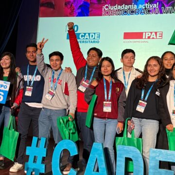 CADE Universitario 2025: Estudiantes de Zegel lideran con soluciones digitales para fomentar el voto juvenil informado