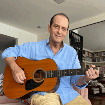 Tony Custer presenta un disco inspirado en el amor familiar y la realidad global