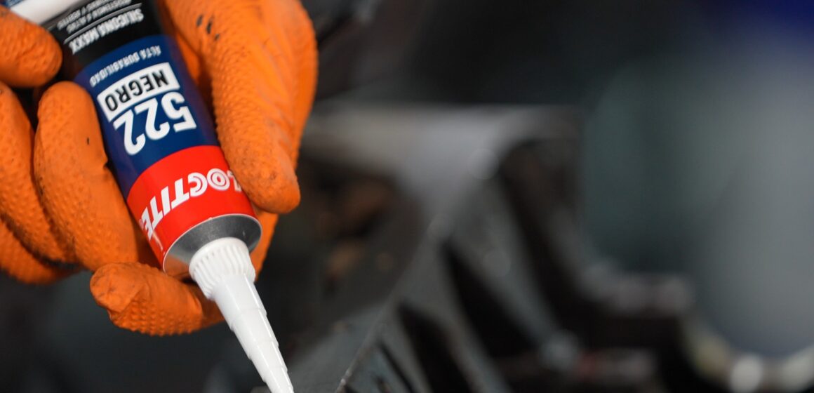 Henkel llega al mercado automotriz del Perú con la nueva silicona premium Loctite