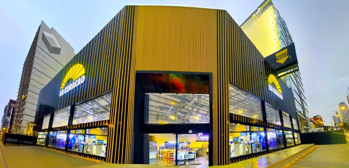 La Curacao reinaugura su Centro de Experiencia en San Isidro con nueva infraestructura y moderna oferta de productos tecnológicos para sus consumidores