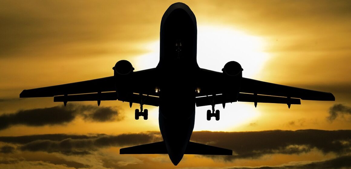 aircraft-1362586_1280 Viajar a Asia ahora es más fácil: peruanos acceden sin visa a China y Japón