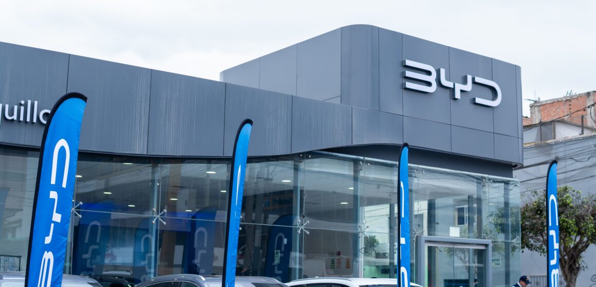 BYD inaugura su nueva tienda en Surquillo y consolida su compromiso con la movilidad eléctrica en el Perú