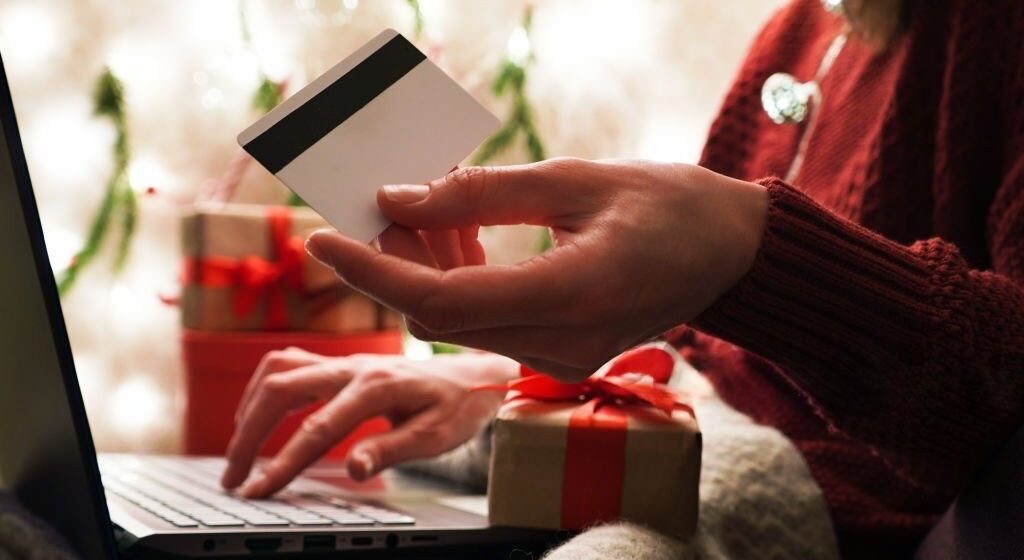 WhatsApp Image 2025-10-29 at 10.49.53 AM El 63% de los colaboradores destina hasta el 30% de su presupuesto mensual a las compras navideñas