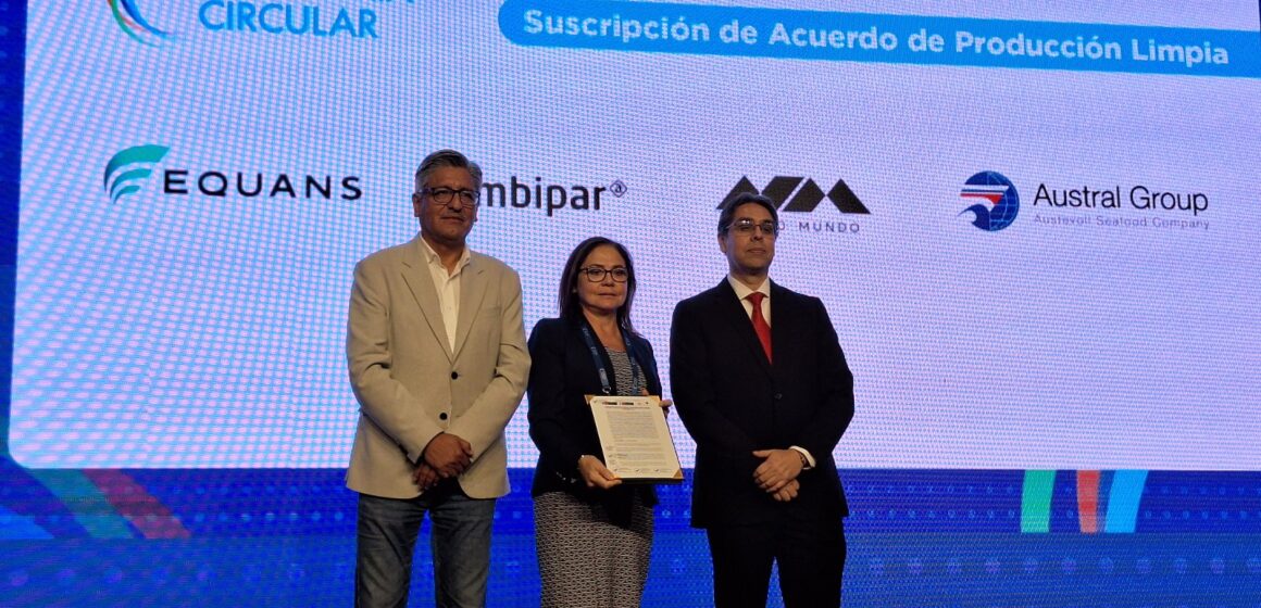 WhatsApp Image 2025-11-25 at 11.31.05 AM MINAM otorga nuevo reconocimiento a Austral Group por su compromiso con la economía circular