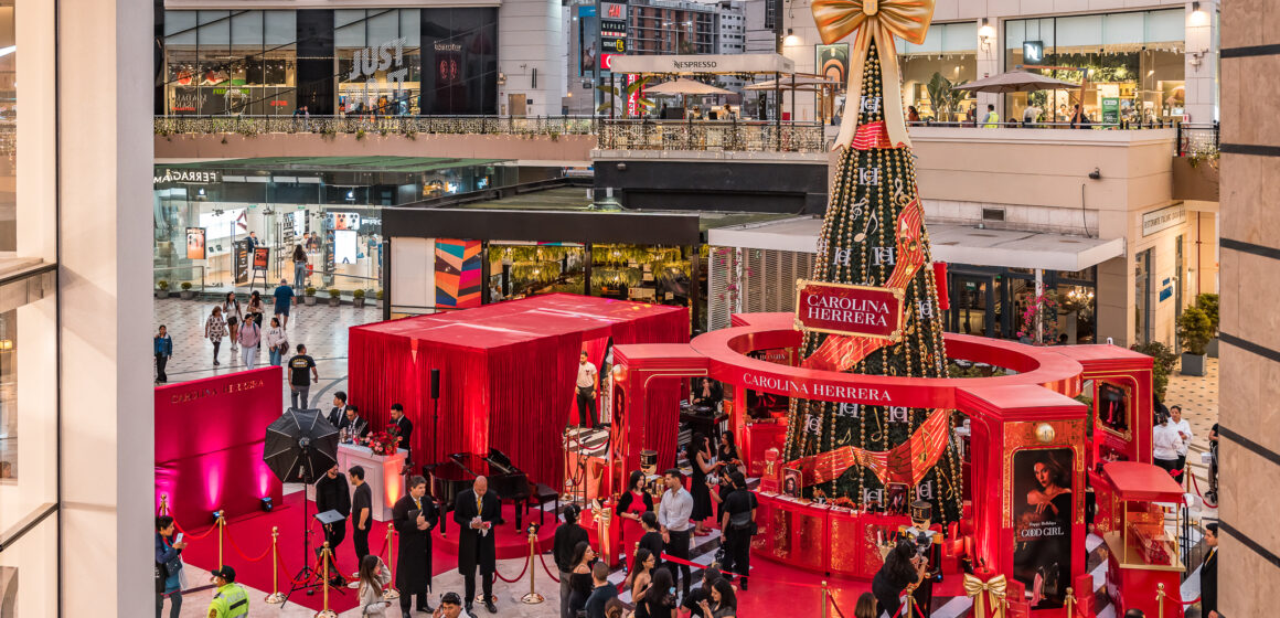 Celebra la magia de la Navidad con Carolina Herrera: una noche de ópera y elegancia