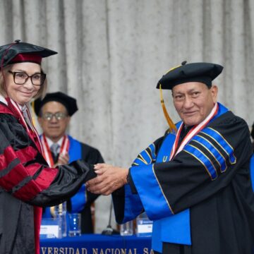 Unasam distinguió a la rectora Patricia Stuart con el grado de doctor honoris causa y firmó convenio con la Universidad de Lima