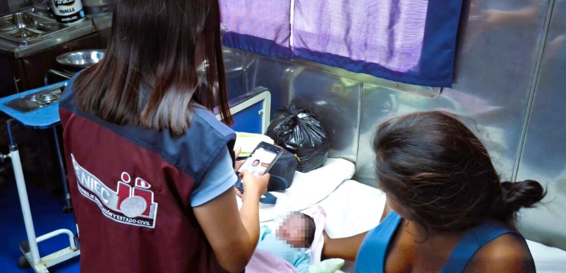 PIAS Morona nacimiento (2) Loreto: Gestante da a luz a orillas del río Morona tras atención oportuna de médicos de la PIAS