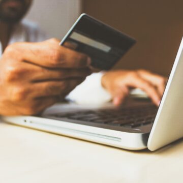 rupixen-payment-4334491 Caja Metropolitana lanzó su programa crediticio “Avanza Mujer” y ya ha beneficiado a más de 3 mil mujeres