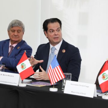 Foto (1) Embajador de Estados Unidos impulsa inversiones en Perú desde Miami